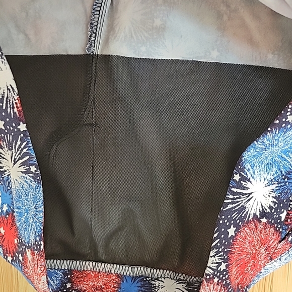 Coral Bay Shorts Stretchy Size 18W Red White Blue EUC - Picture 9 of 11